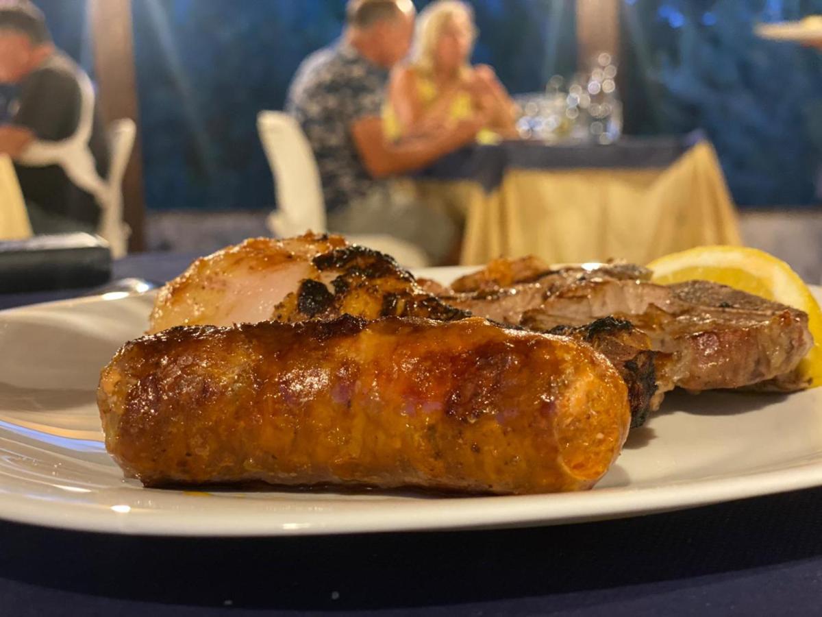 Hotel Lo Smeraldo Roccavivara エクステリア 写真