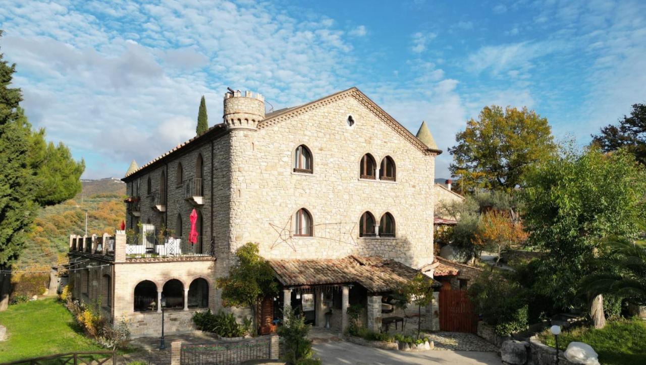 Hotel Lo Smeraldo Roccavivara エクステリア 写真
